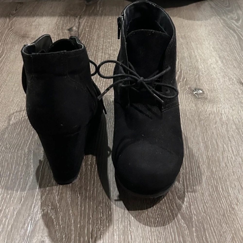 New Look Black Lace-Up Platform Ankle Boots with Block Heel